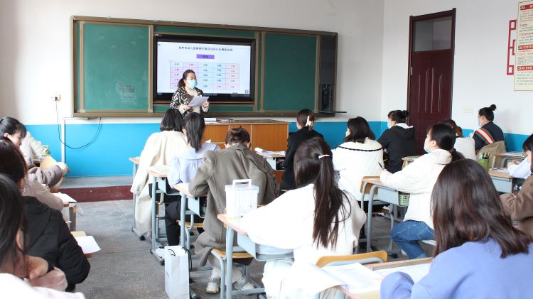 巧设计  展风采  促提升 幼儿园主题设计比赛信息.jpg