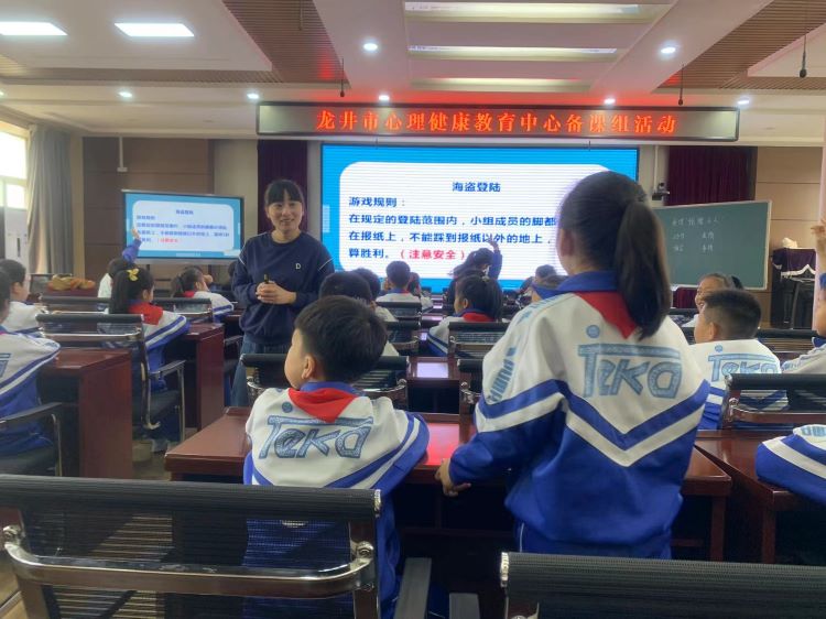 研课磨课,赋能课堂促教师成长5.jpg 研课磨课,赋能课堂促教师成长5.jpg