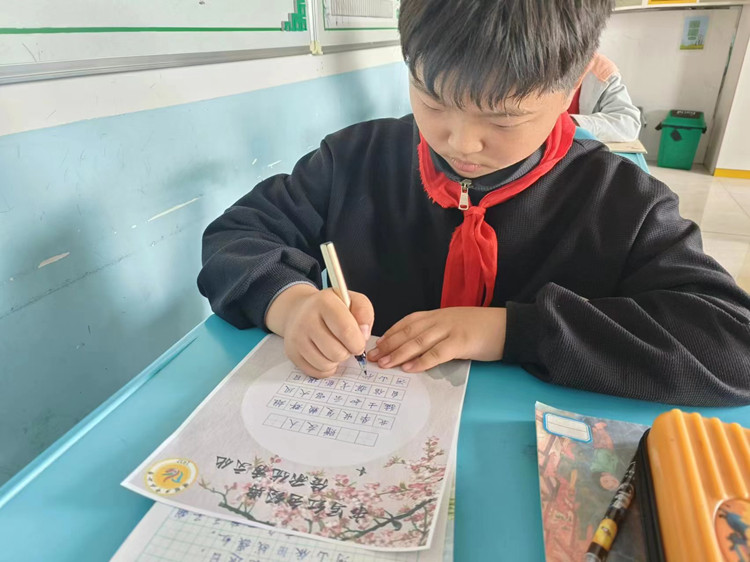 45ecc90de8154caf7ced0510752e09c_副本.jpg