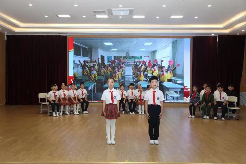 龙小.jpg 龙小.jpg