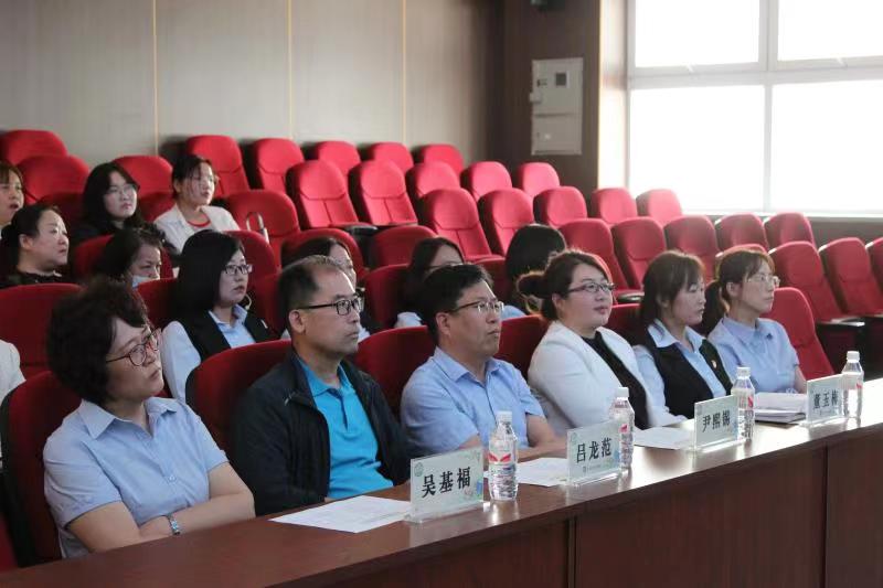 以单元整体教学为突破口  引领骨干教师工作室教研活动6.jpg