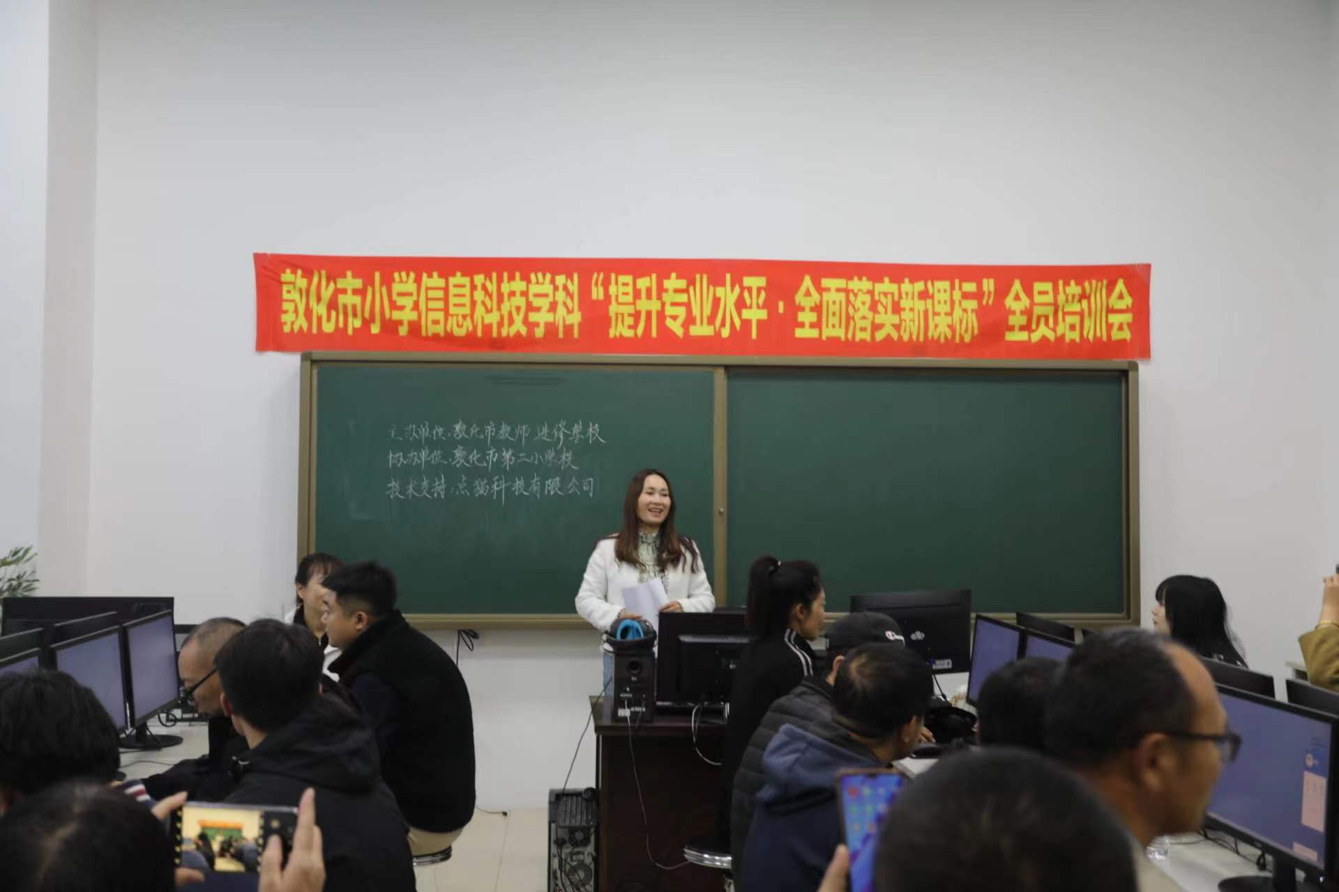 f7bc51bf04599cf55fc6974abcd01c9.jpg