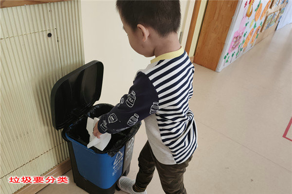 1577251595_3715_42804.jpg 2 垃圾要分类.jpg