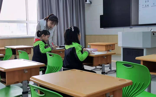 数学教师林香燕的课_副本.jpg