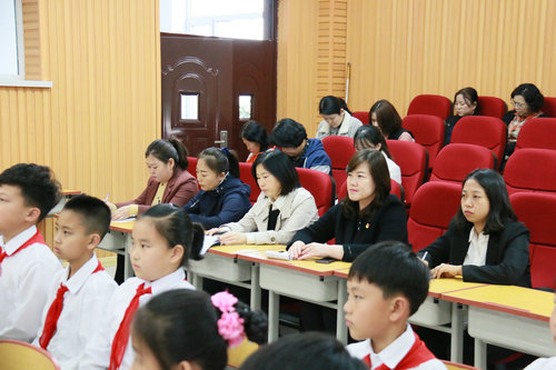 1619601319_9608_78681.jpg 8.认真观看主题队会活动的各位老师们.JPG