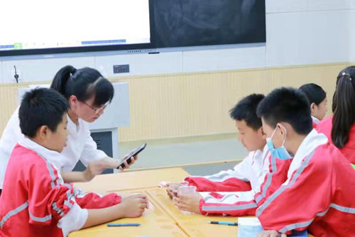 教师讲课5_副本.jpg