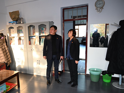 20211220教育局领导莅临进修调研指导 1_副本.jpg