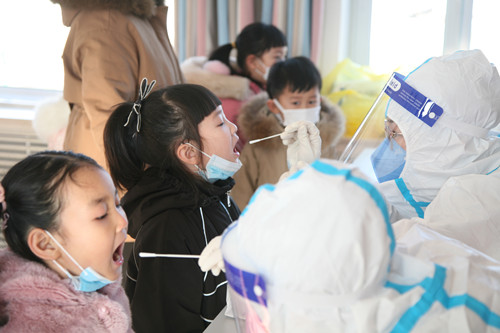 汪清三幼：核酸检测，为新学期筑起坚实“防护墙”.jpg