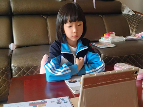 2022.4.18 吉林珲春红军小学——珲春一实验：飘扬的红领巾 光荣少先队.jpg
