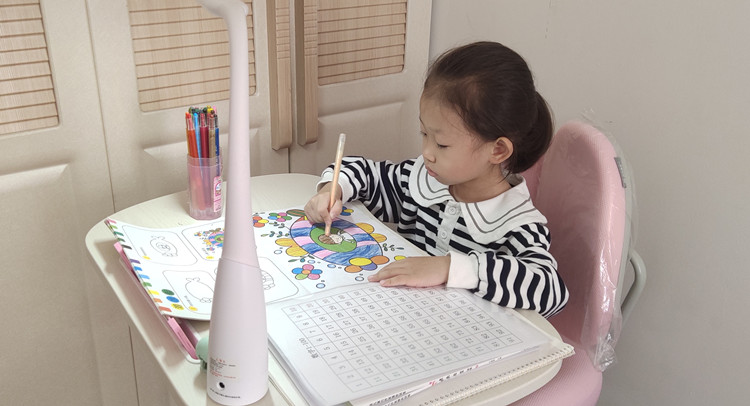 五工幼儿园爱护眼睛 “明亮”居家1_副本.jpg