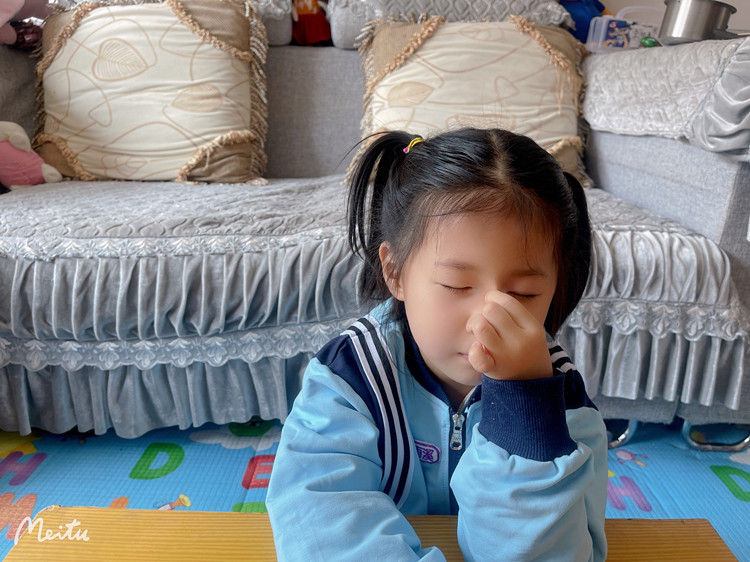 五工幼儿园爱护眼睛 “明亮”居家2_副本.jpg