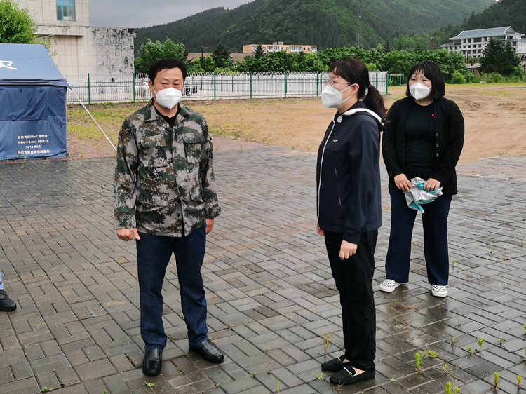 全面筑牢汛期校园安全屏障督导工作 (2)_副本.jpg