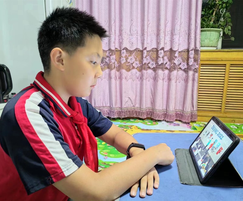石岘第一小学观看“开学第一课活动” (2)_副本.jpg