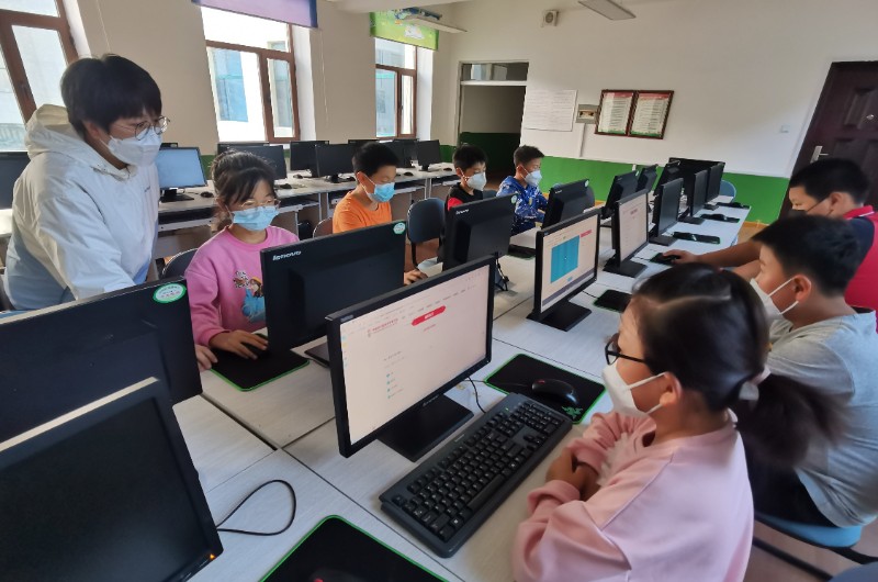 图们市石岘第一小学“弘扬宪法精神 传递法治力量”第七届全国学生学宪法讲宪法网上答题活动 (2).jpg