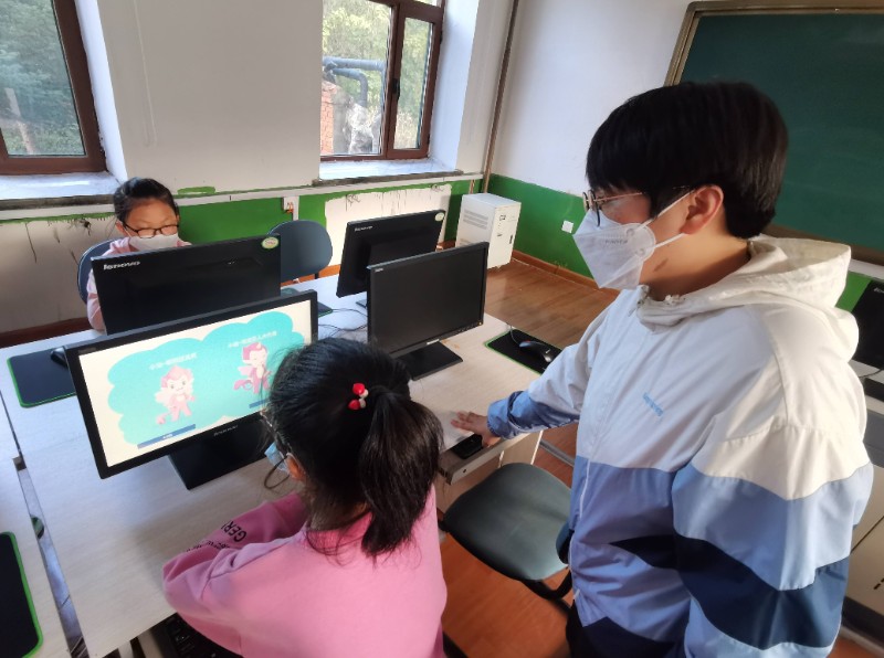 图们市石岘第一小学“弘扬宪法精神 传递法治力量”第七届全国学生学宪法讲宪法网上答题活动 (3).jpg