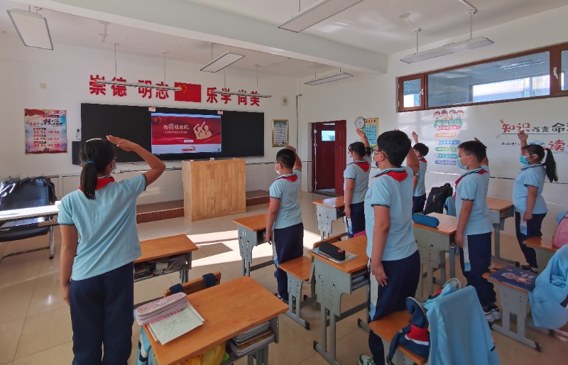 图们市石岘第一小学“喜迎二十大 童心颂祖国”爱国主义教育系列活动 (5).jpg