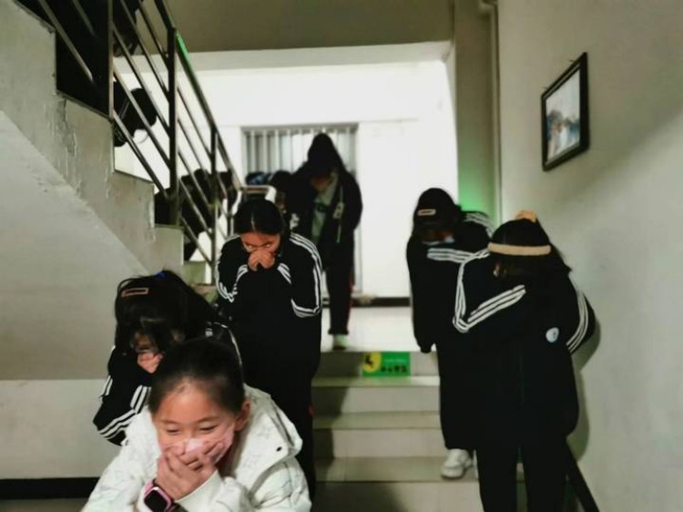 1679361324_4227_56001.jpg lADPJwnI3EBAKe3NBQDNBqo_1706_1280.jpg_720x720q90g_副本.jpg