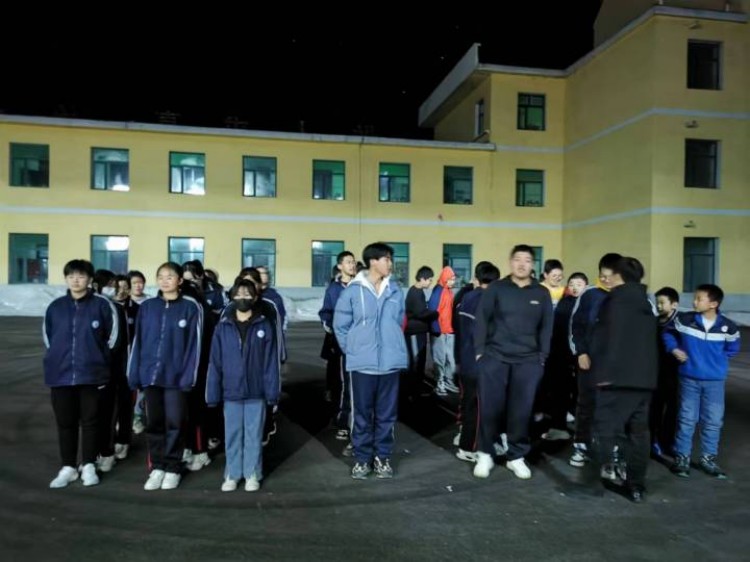 1679361346_1835_26109.jpg lADPKH7RzdWofATNBQDNBqo_1706_1280.jpg_720x720q90g_副本.jpg