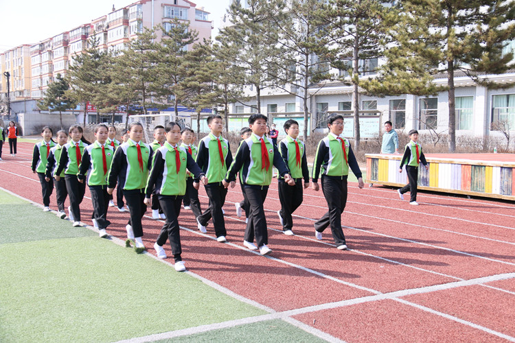 6.五年一班学生风采_副本.jpg