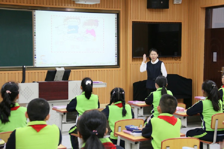 1680827519_3032_71852.jpg 1.朴香花老师的课堂.JPG