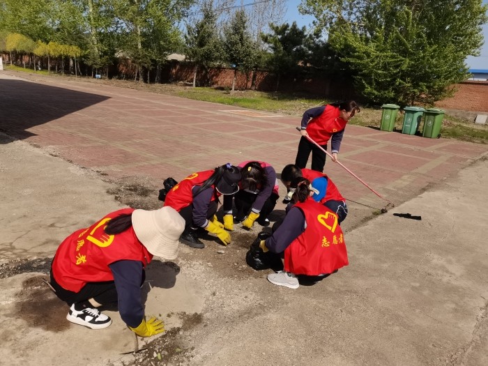 “清洁我们的家园”志愿服务活动4.jpg