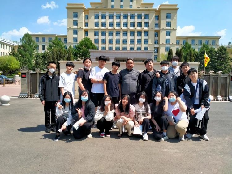 合影.jpg