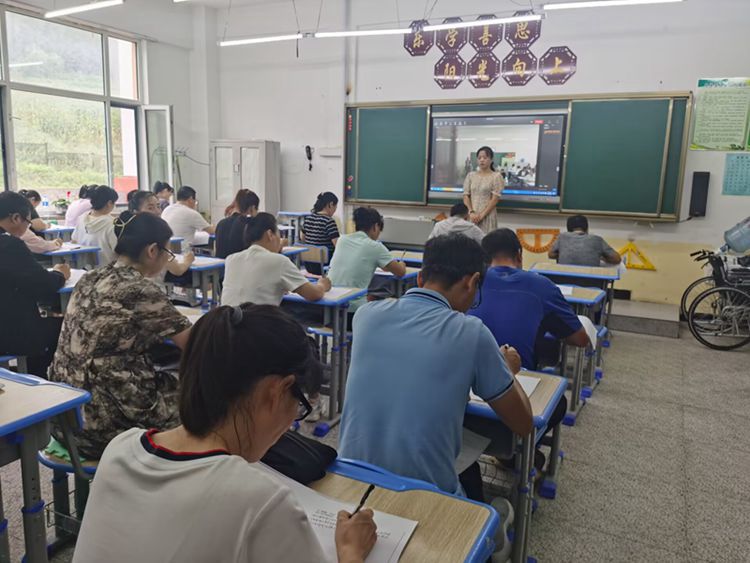 1692757550_0461_72241.jpg 1BD444C8355C991ABABE3ADD80CAFA0E.jpg