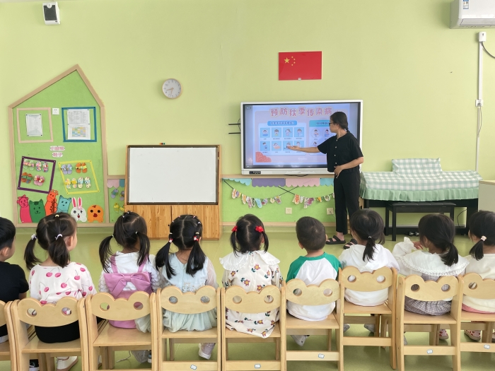 五工幼儿园开展“快乐过双节 安全不放假”安全教育活动 (3).jpg