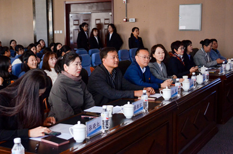 1697938252_2019_95972.jpg 出席本次活动的领导们_副本.jpg