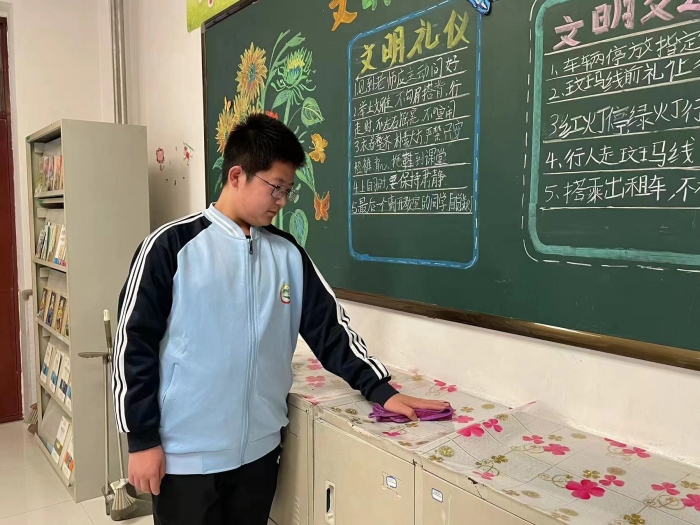好习惯——打扫卫生，保持整洁.jpg