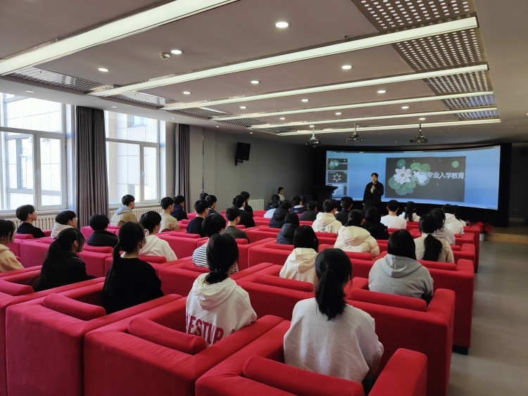 1旅游专业入学教育_副本.jpg