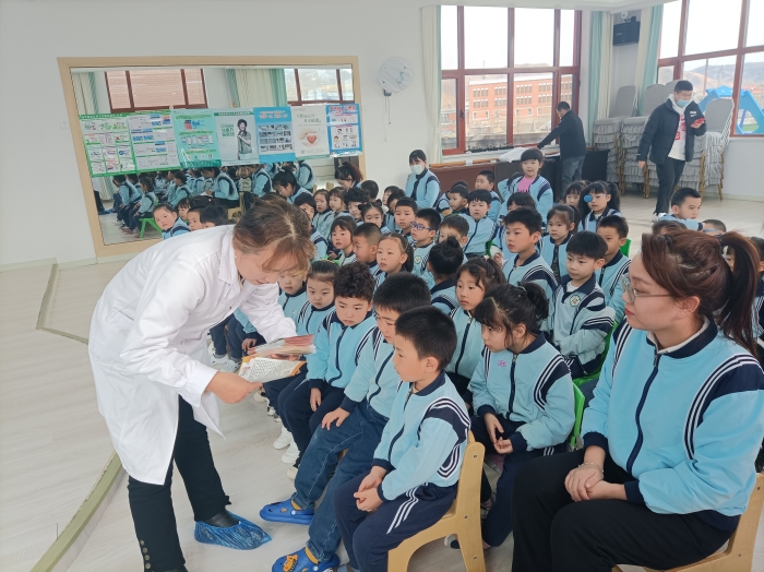 【五工幼第9周（3）投稿】爱耳知识进校园 健康成长添助力 (2).jpg