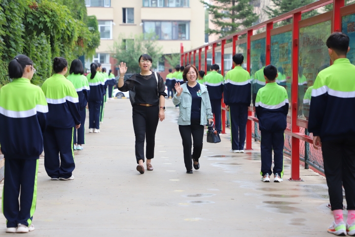 1726213649_5932_48324.jpg 2.清晨祝福2.JPG