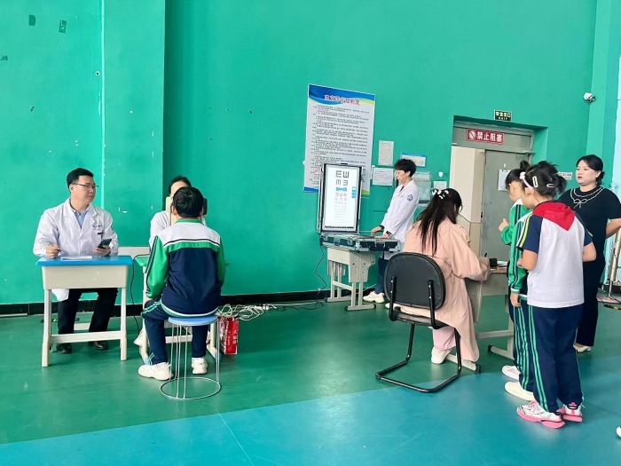 1727076921_6416_75713.jpg 视力检测照片.jpg