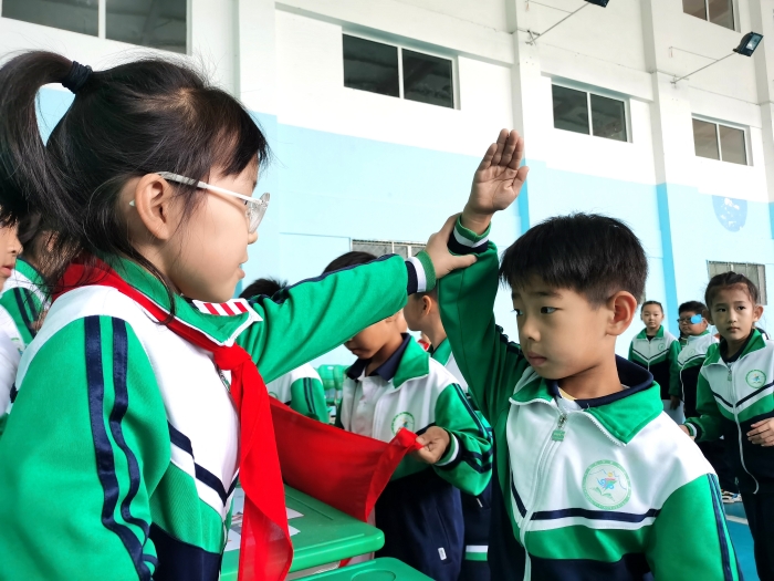 1728548223_3551_99683.jpg 图们国门红军小学二年级第二批新队员入队闯关活动docx (1).jpg