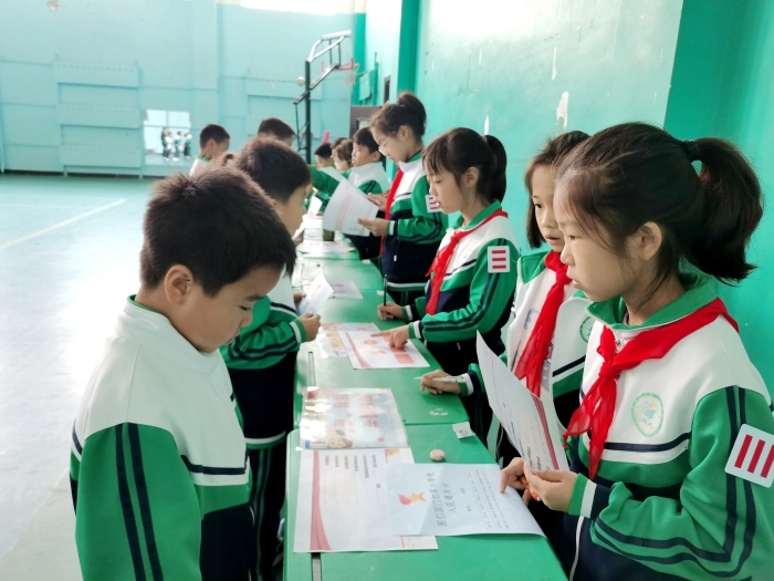 1728548236_4791_59474.jpg 图们国门红军小学二年级第二批新队员入队闯关活动docx (2).jpg