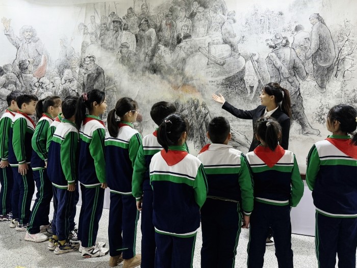 【图们国门红军小学第52周信息投稿1】图们国门红军小学开展走进抗联英雄  赓续红色血脉主题研学活动 (2).jpg