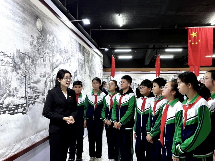 【图们国门红军小学第52周信息投稿1】图们国门红军小学开展走进抗联英雄  赓续红色血脉主题研学活动.jpg