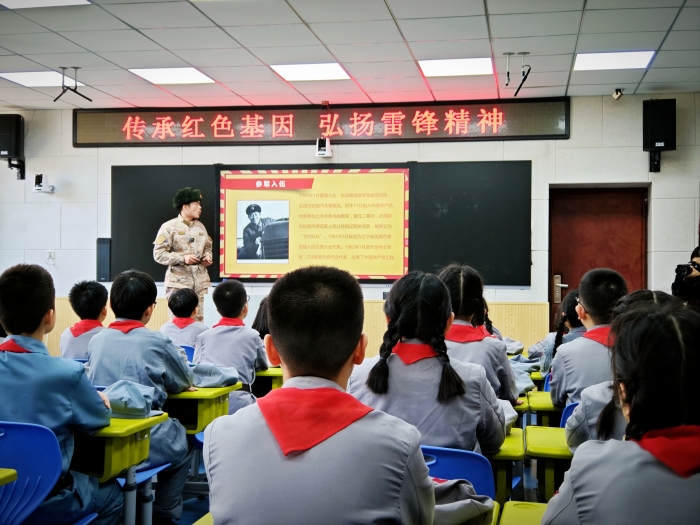 1740988026_5049_50437.jpg “传承红色基因 弘扬雷锋精神” (5).jpg